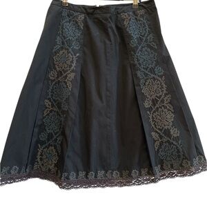 Ann Taylor LOFT Whimsygoth Black Embroidered A-Line Skirt Lace Hem Size 6